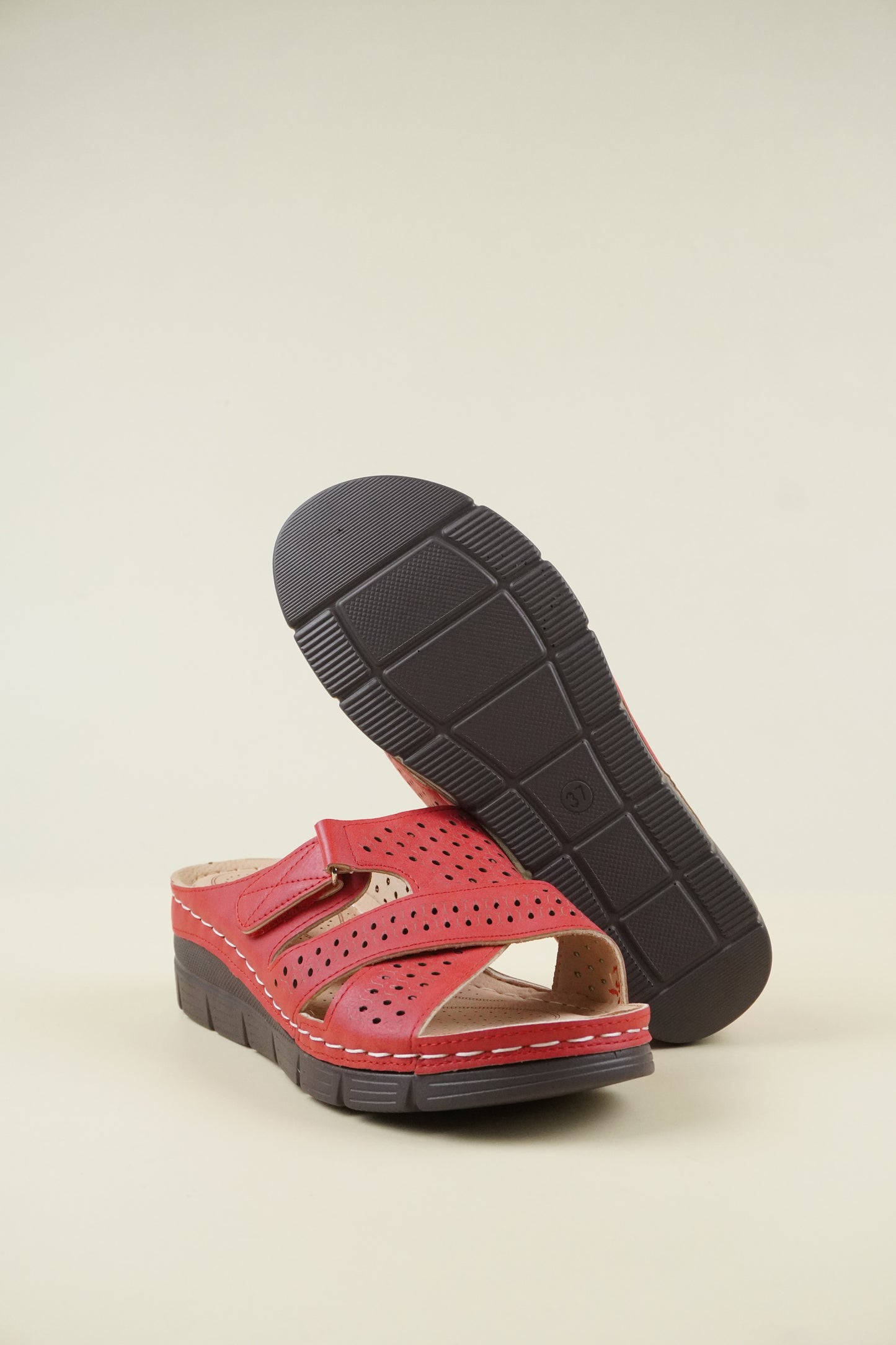 Nyitott Orrú Széles Szabású Wedge Papucs 112 - Piros