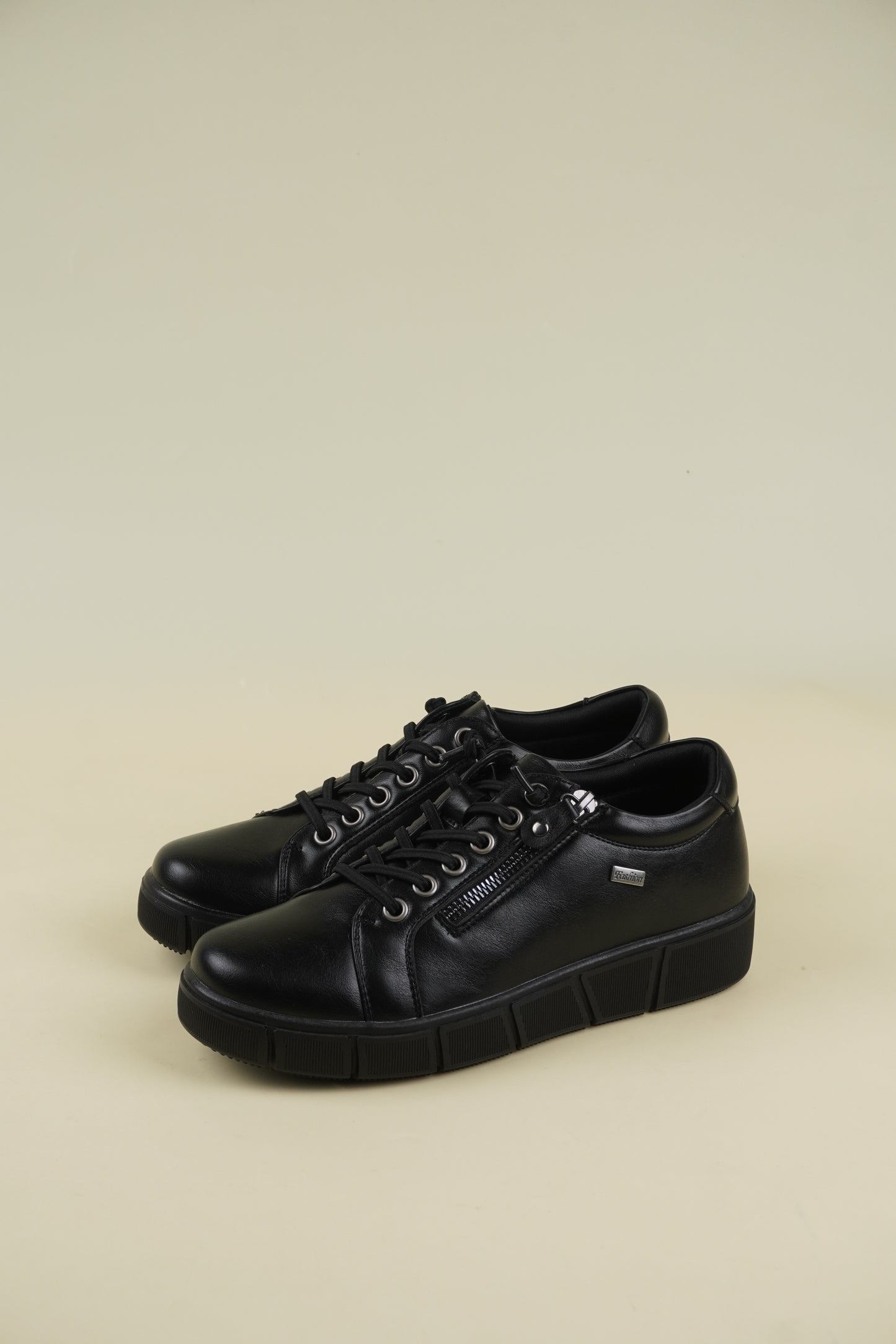 Comfort Y Slip-On Women's Shoes - Black