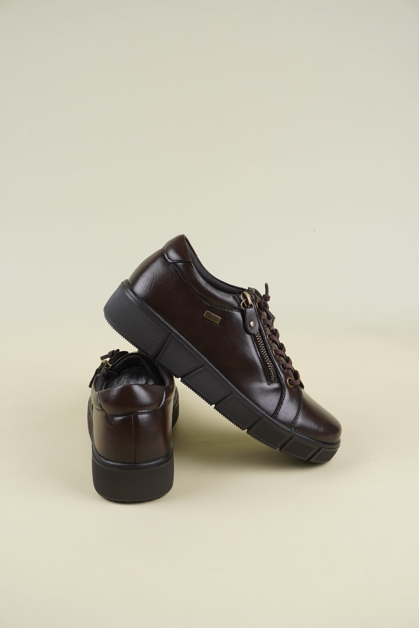 Comfort Y Slip-On Women's Shoes - Brown