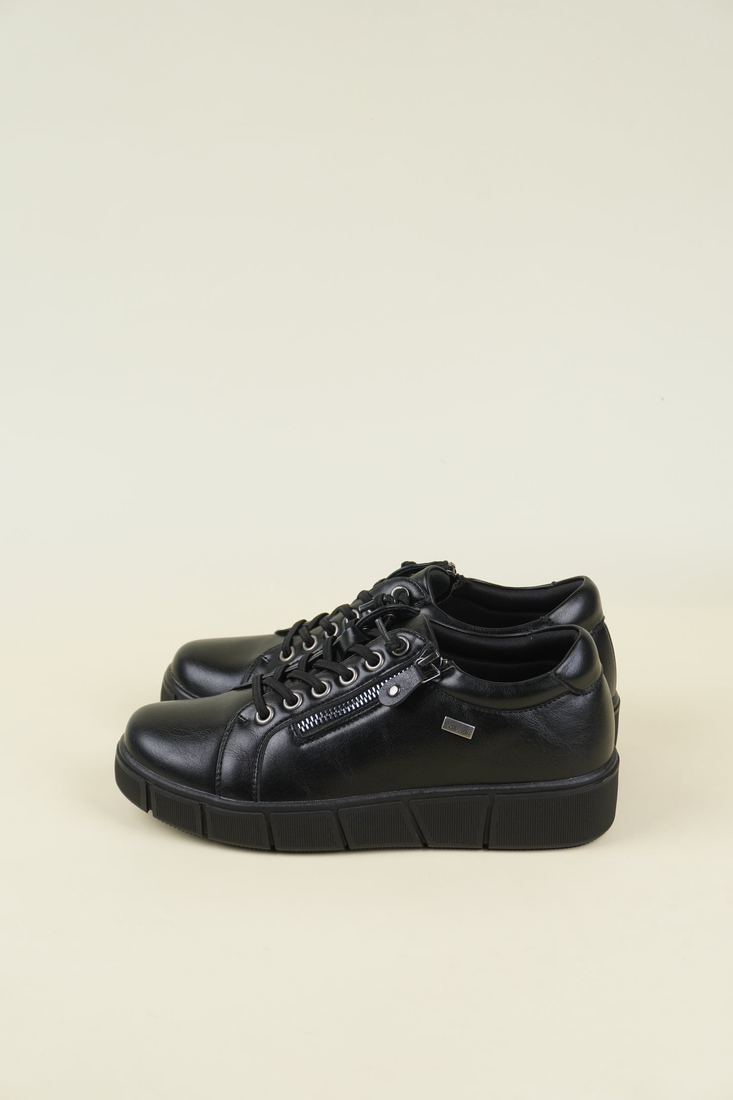 Comfort Y Slip-On Women's Shoes - Black