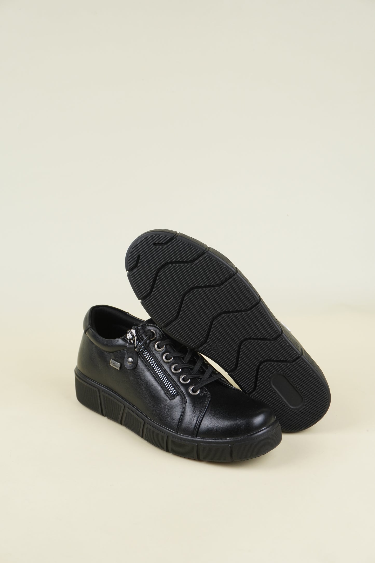 Comfort Y Slip-On Women's Shoes - Black