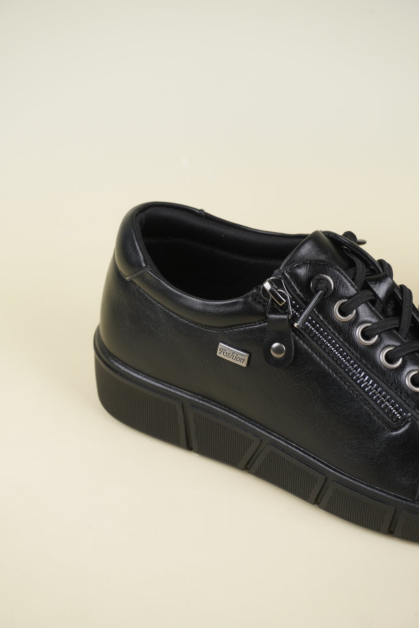 Comfort Y Slip-On Women's Shoes - Black