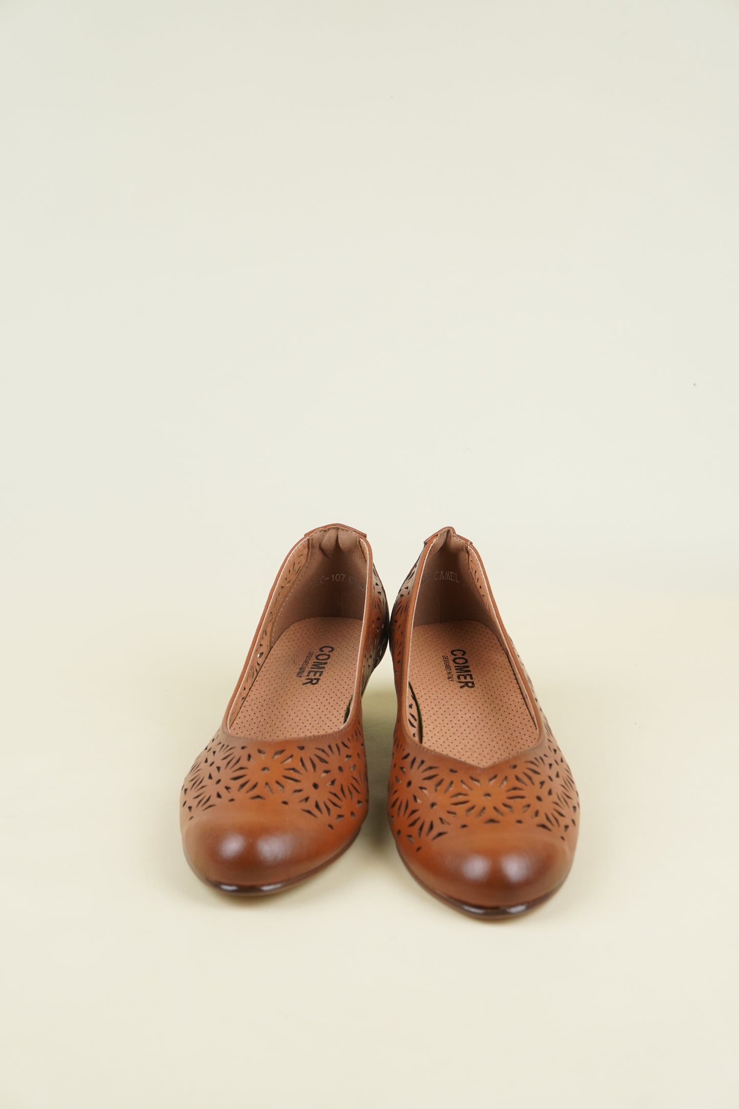 Ladies' Low Heel Pumps - Camel
