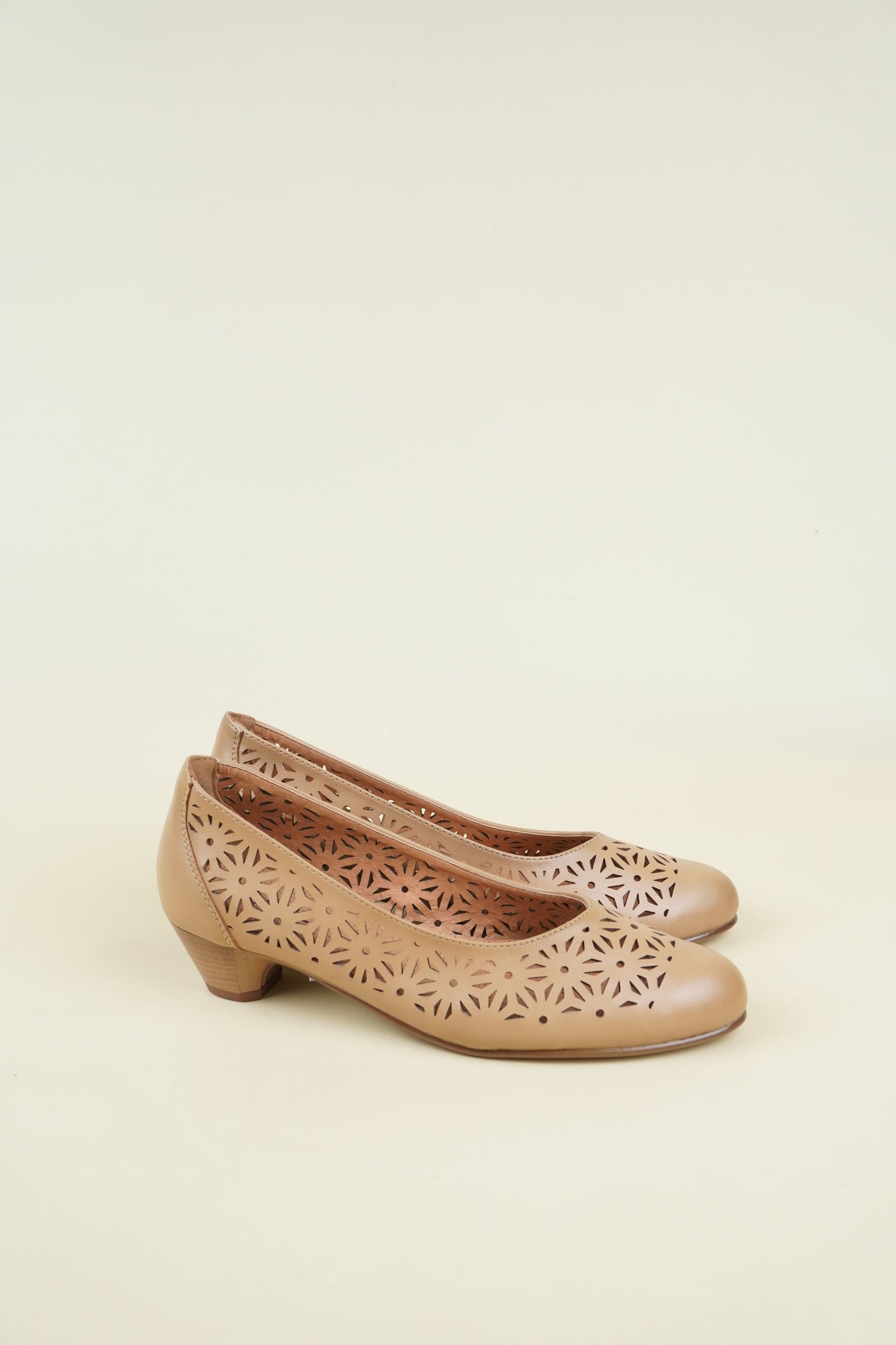 Ladies' Low Heel Pumps - Beige