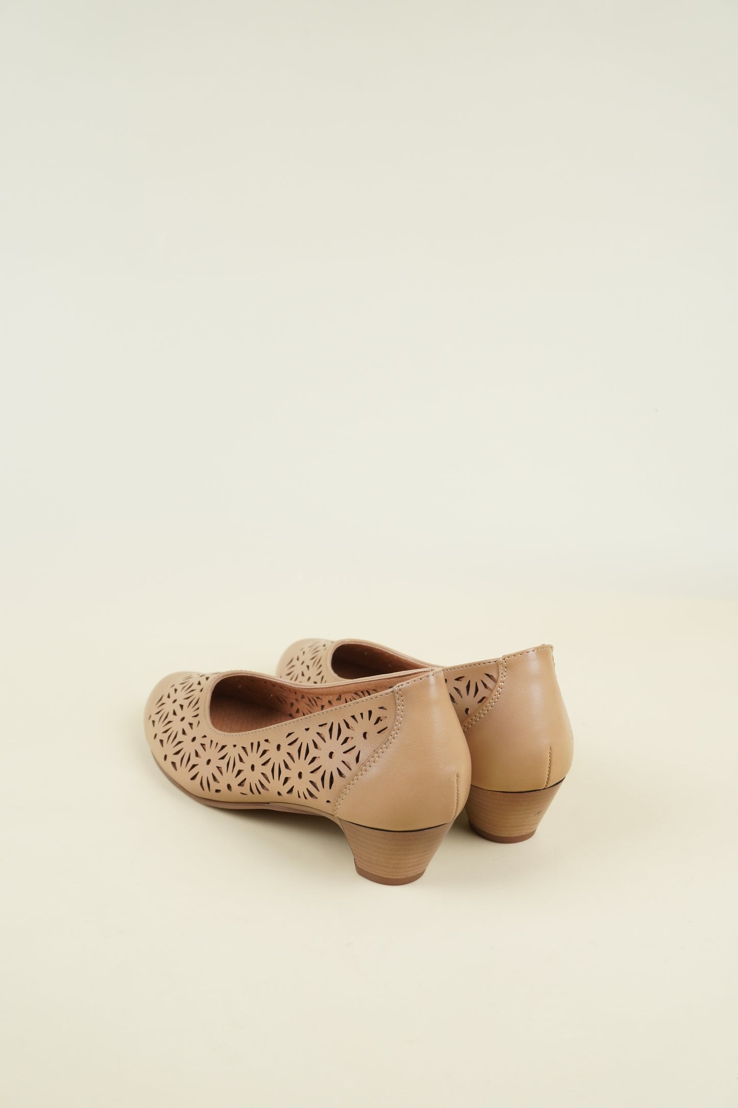 Ladies' Low Heel Pumps - Beige