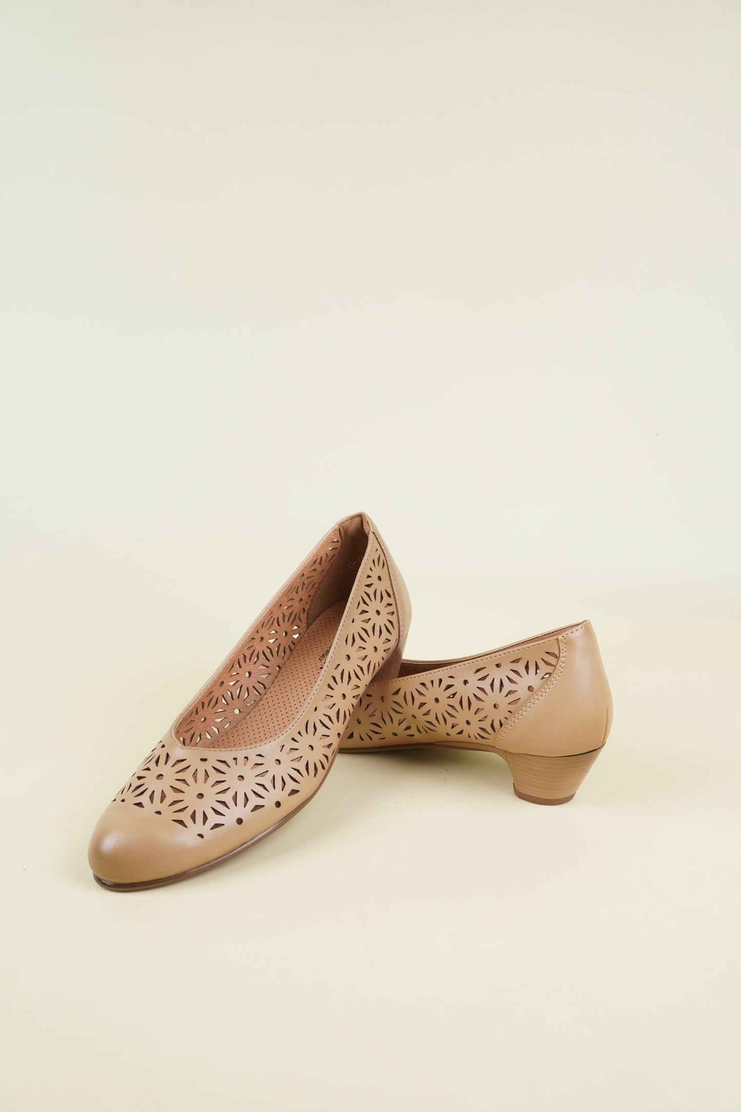 Ladies' Low Heel Pumps - Beige