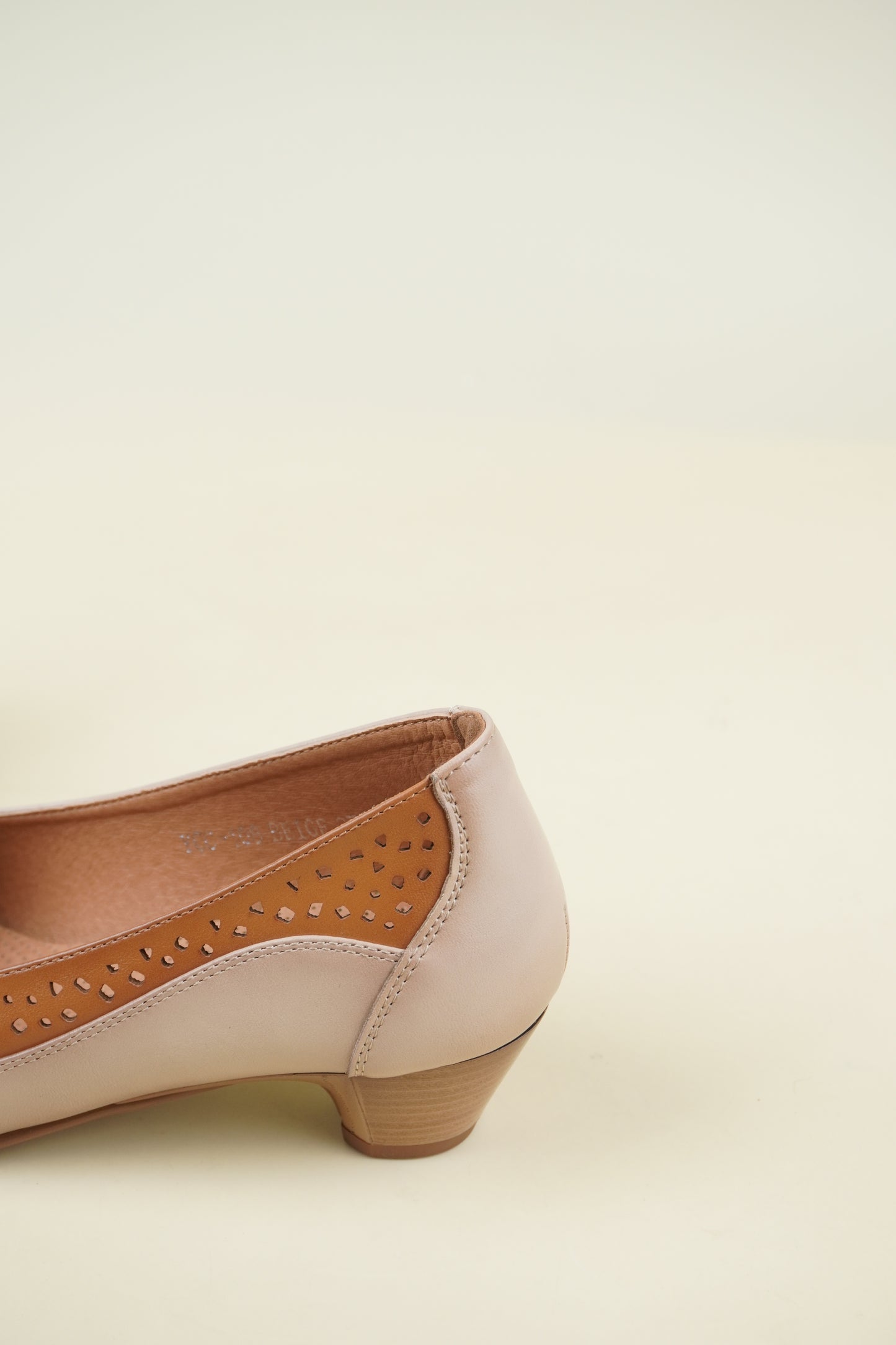 Ladies' Low Heel Pumps - Beige