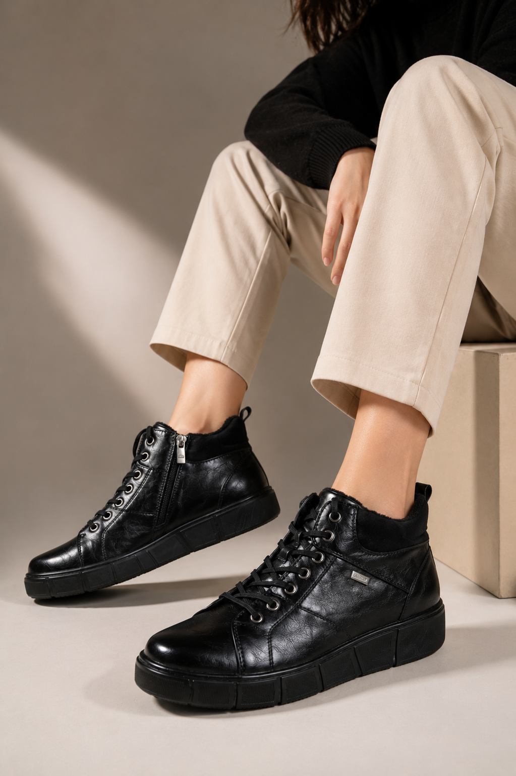 Comfort Y Women's Winter Shoes - Black